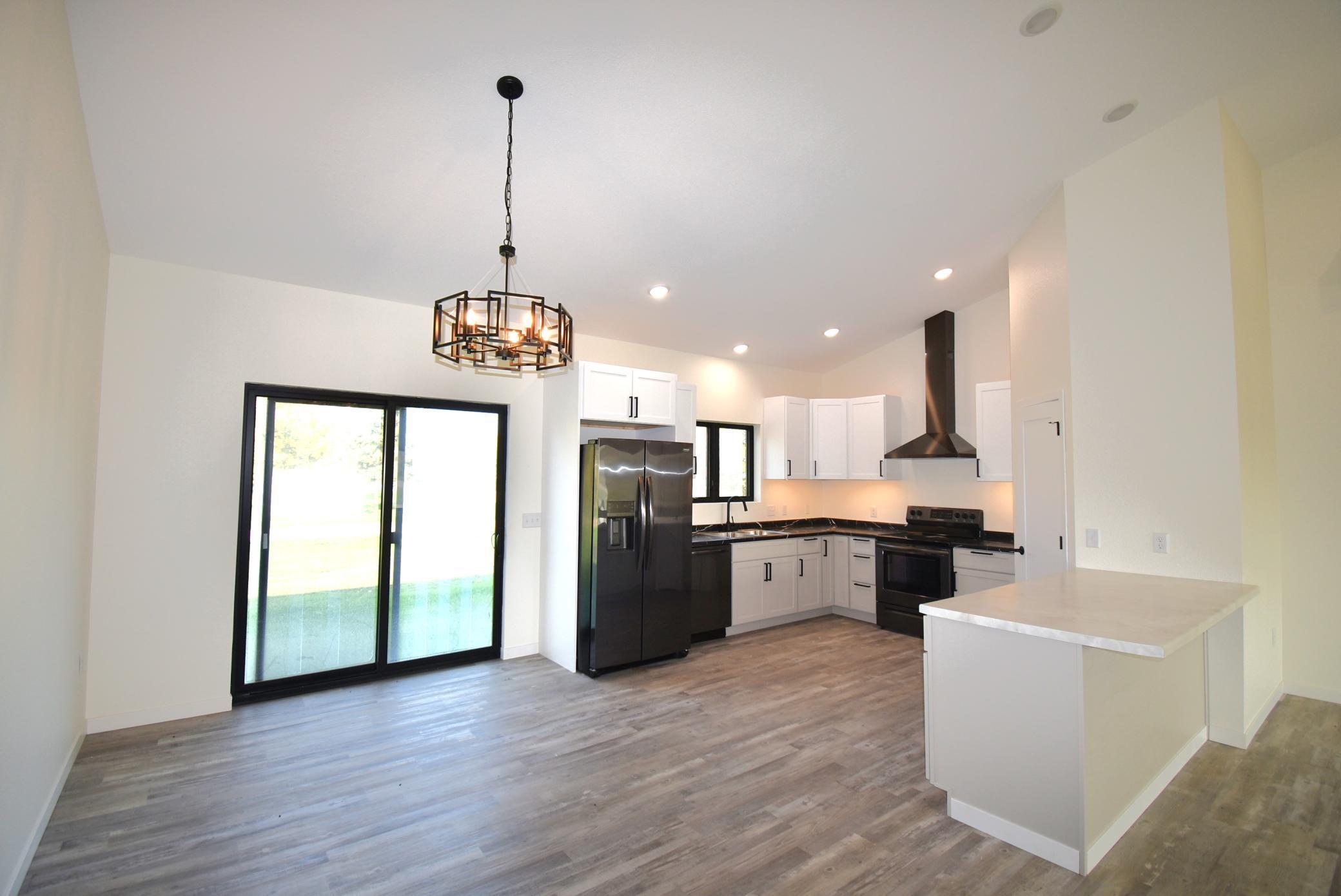 609 Lincoln Street, Warroad, Minnesota image 14