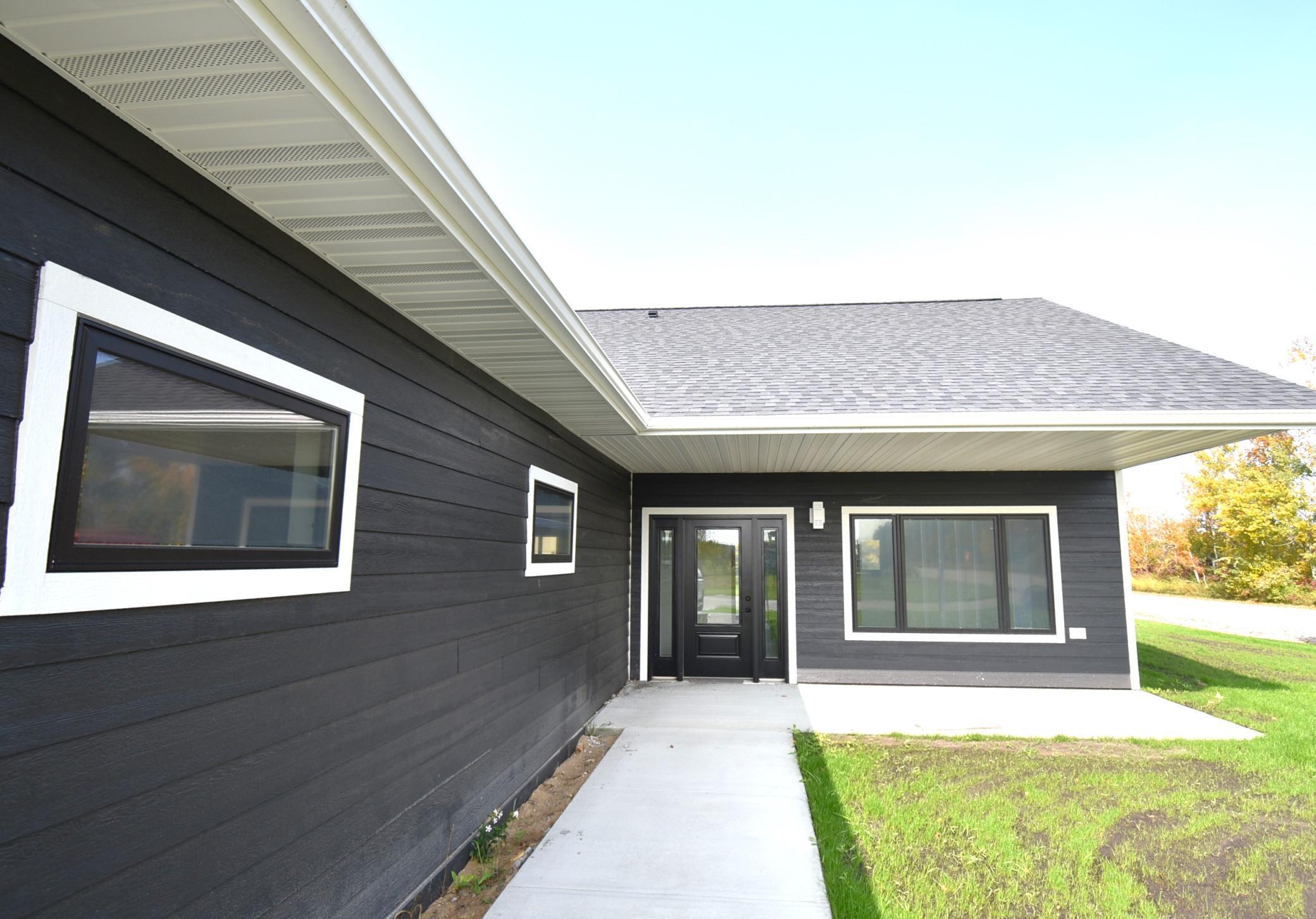 609 Lincoln Street, Warroad, Minnesota image 9