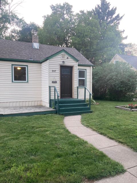 Homes For Sale - 207 14th Street<br/> Moorhead, MN 56560