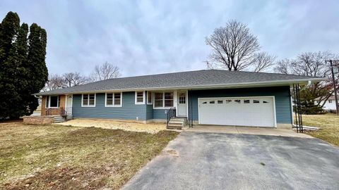 Homes For Sale - 124 Cedar Street<br/> Mazeppa, MN 55956