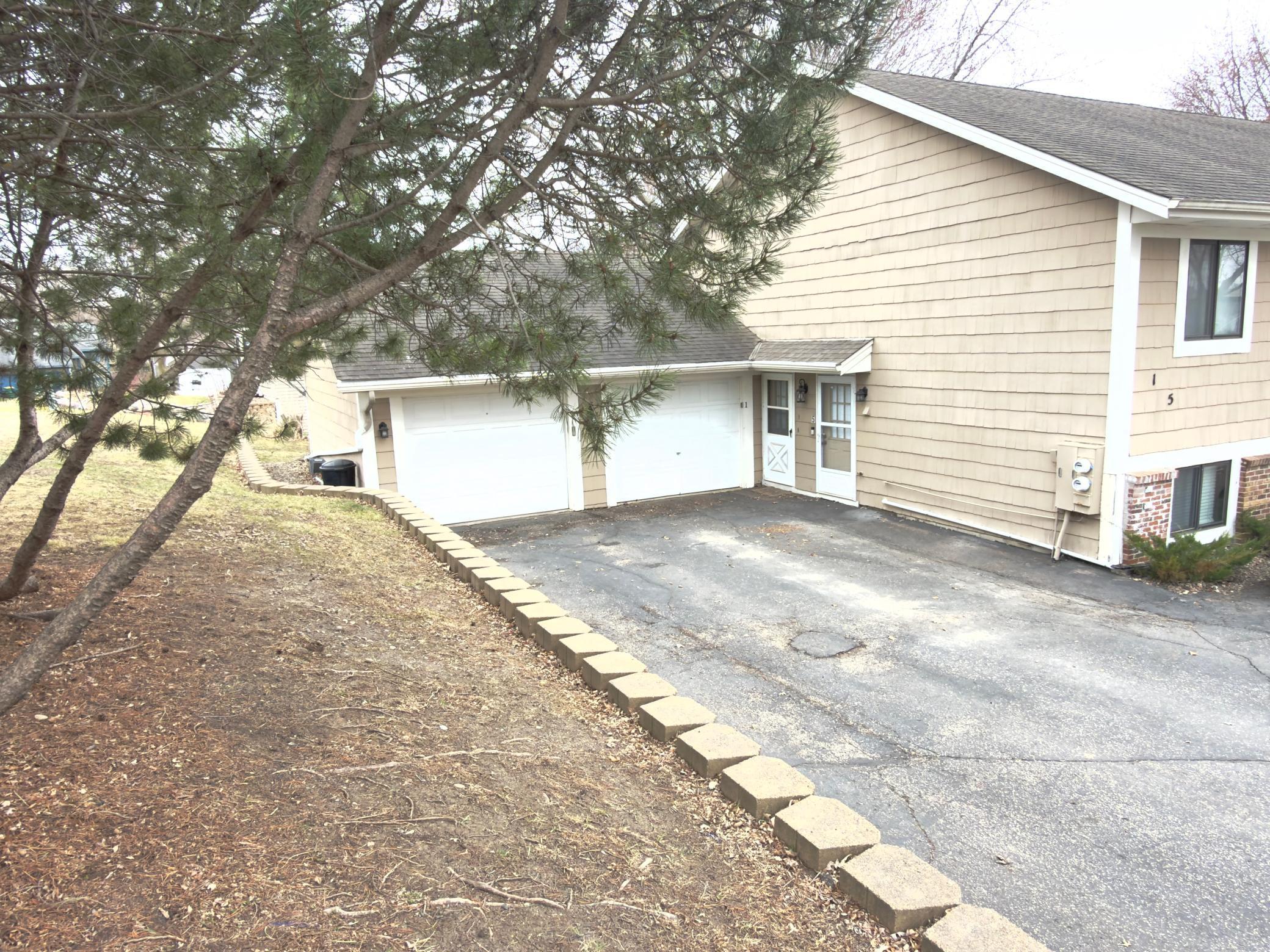 5 Somerset Dr