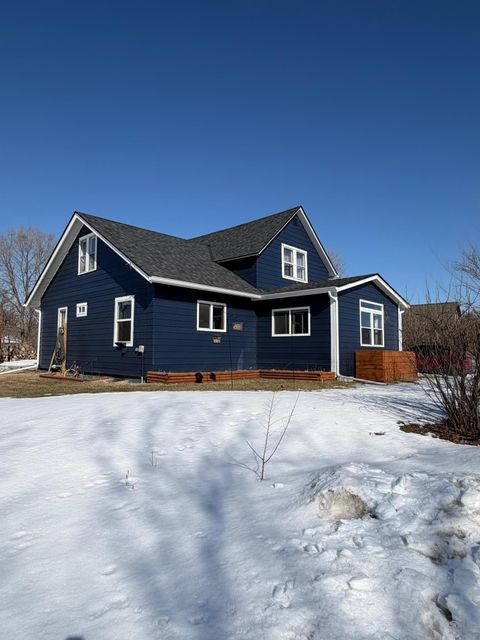 Homes For Sale - 547 3rd Avenue<br/> Perham, MN 56573