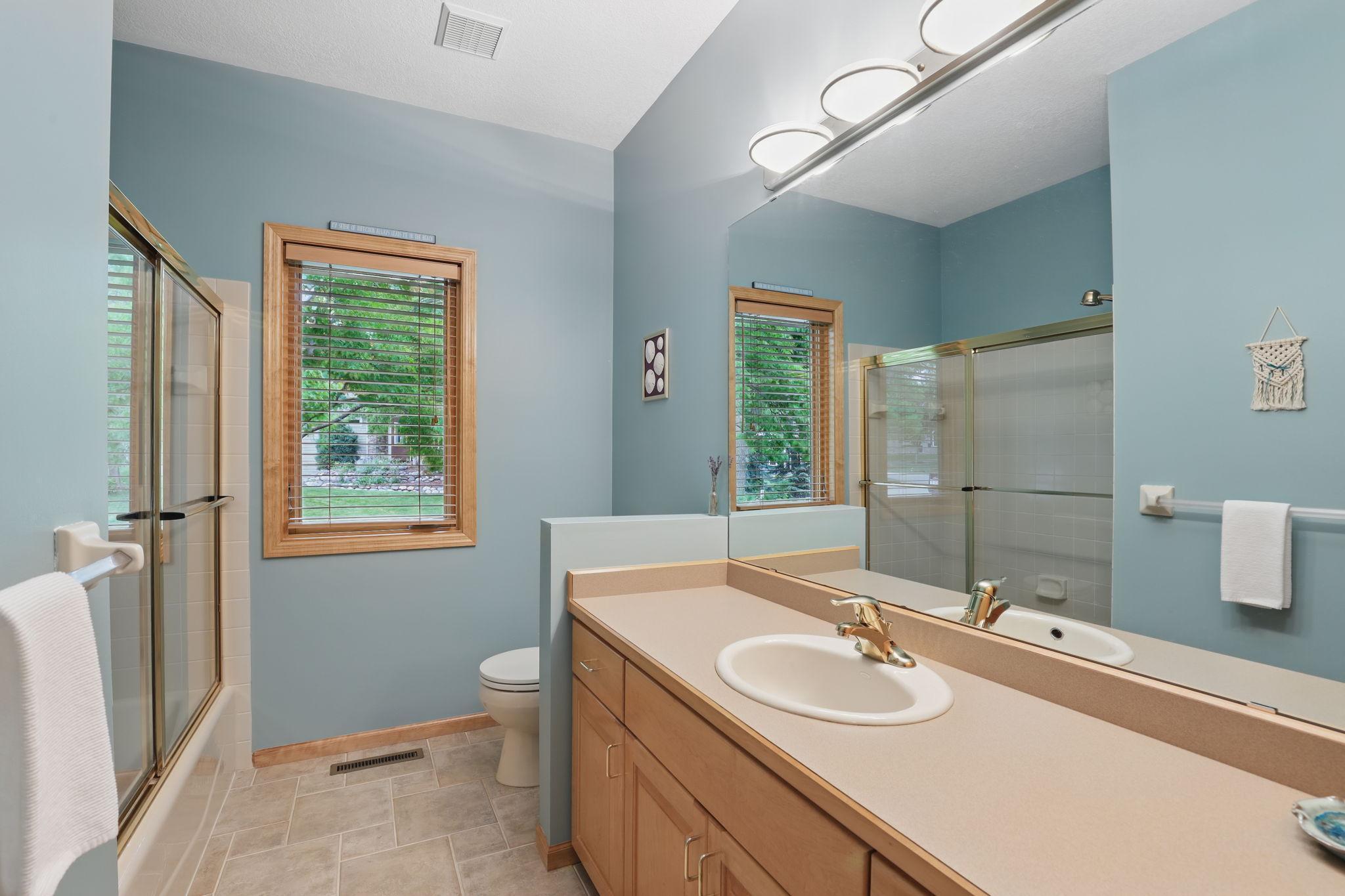 8811 Ridge Ponds Drive, Victoria, Minnesota image 21