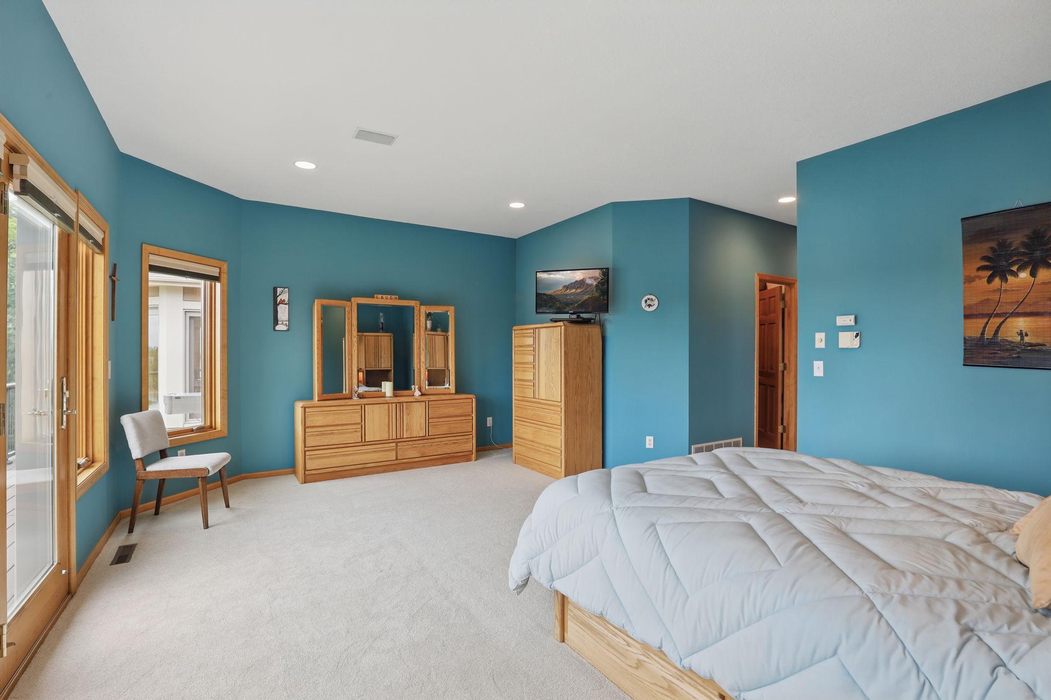 8811 Ridge Ponds Drive, Victoria, Minnesota image 14