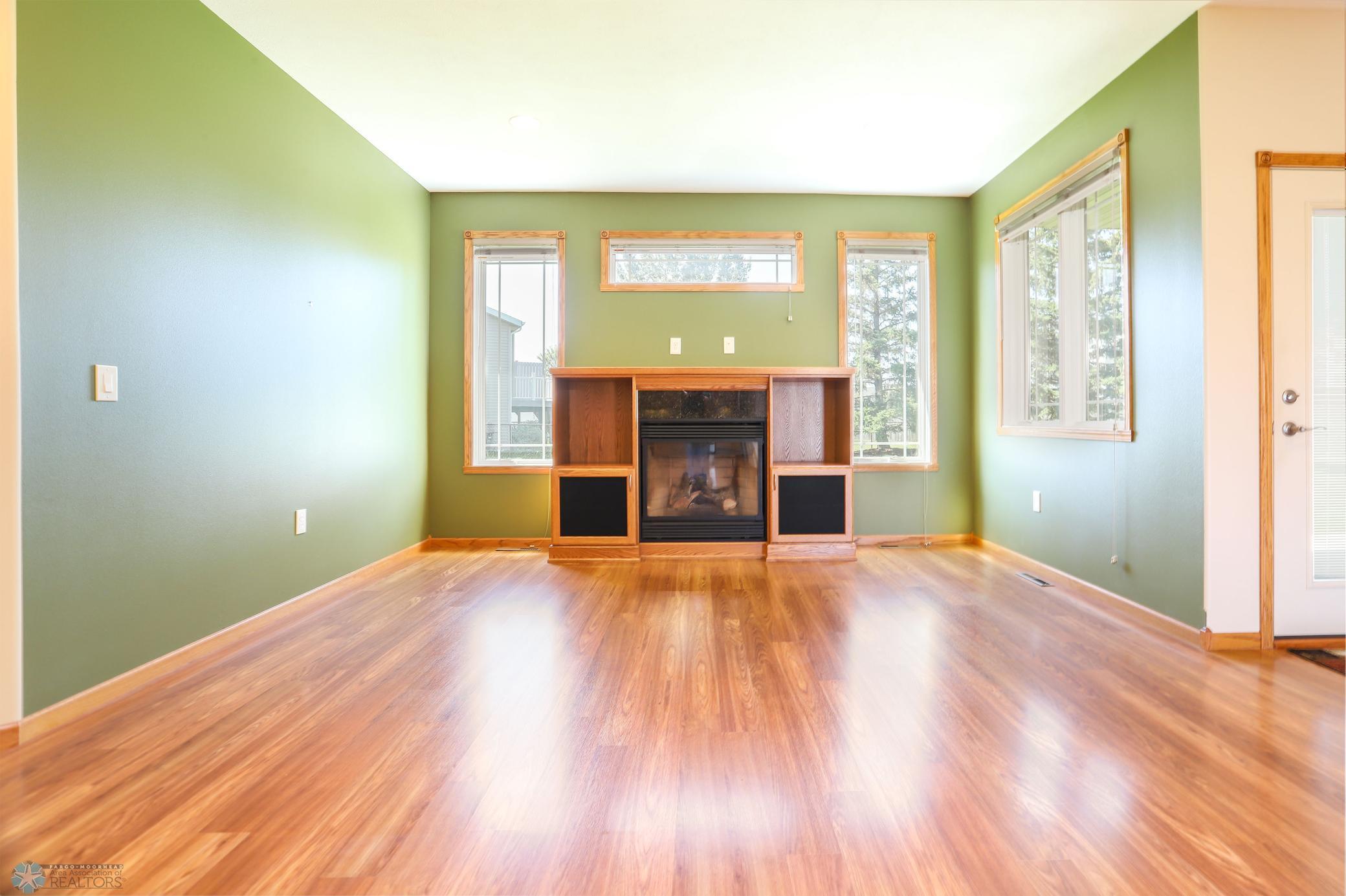 Fargo, North Dakota 58104, United States, 3 Bedrooms Bedrooms, ,2 BathroomsBathrooms,Residential,Active,198857