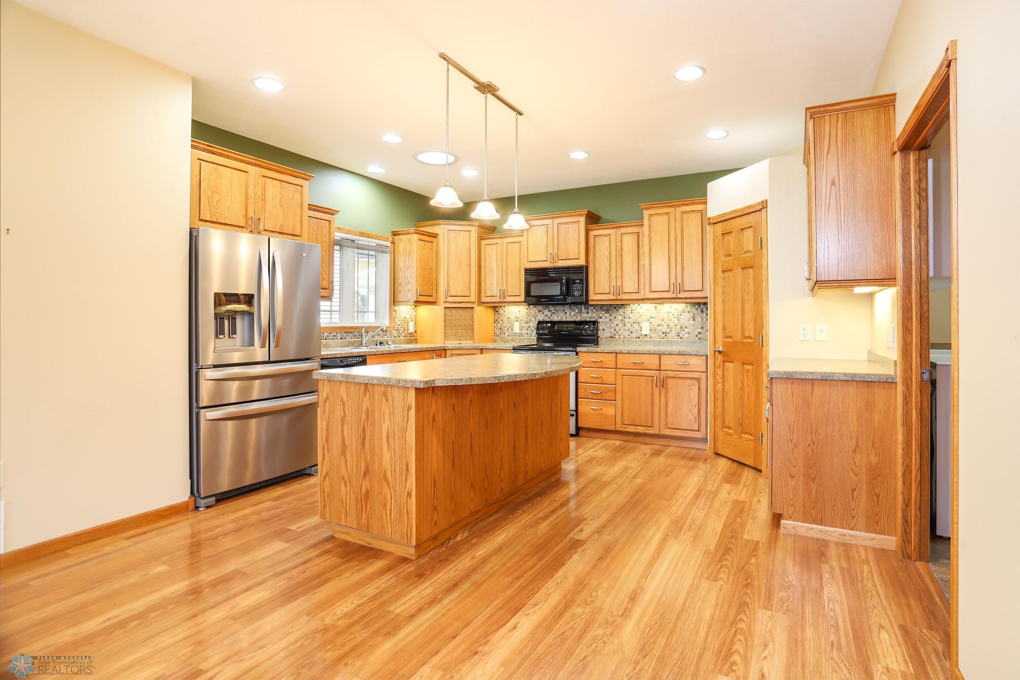 Fargo, North Dakota 58104, United States, 3 Bedrooms Bedrooms, ,2 BathroomsBathrooms,Residential,Active,198857