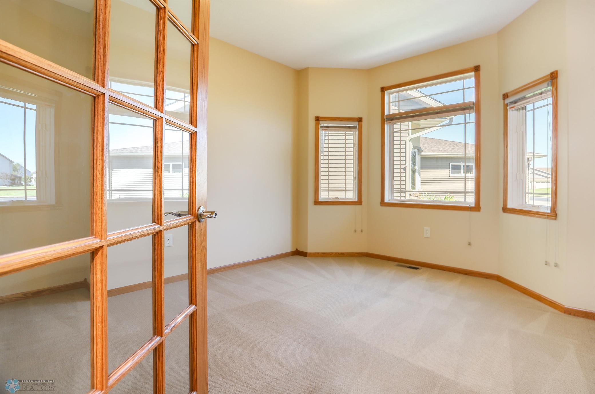 Fargo, North Dakota 58104, United States, 3 Bedrooms Bedrooms, ,2 BathroomsBathrooms,Residential,Active,198857