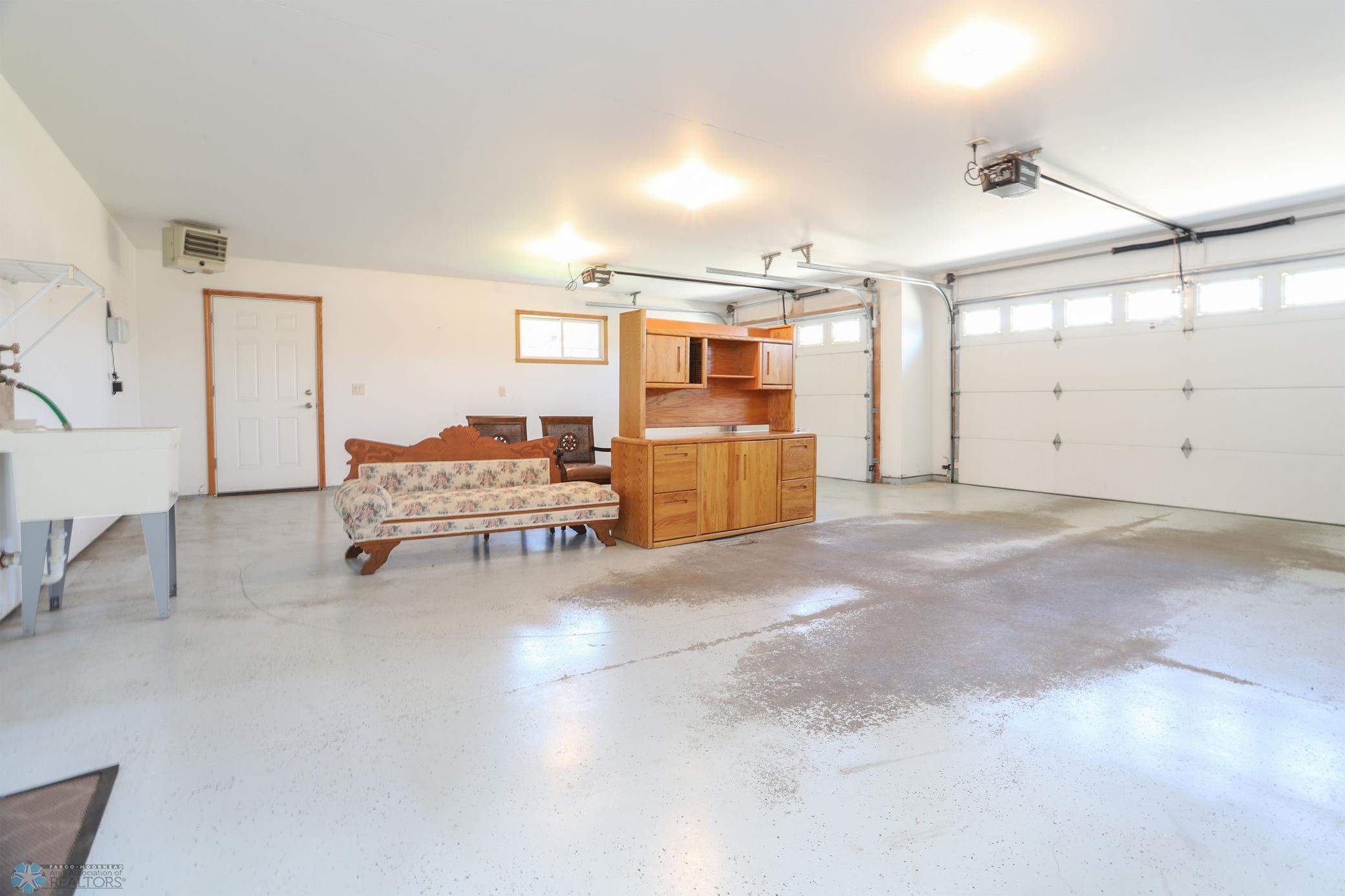 Fargo, North Dakota 58104, United States, 3 Bedrooms Bedrooms, ,2 BathroomsBathrooms,Residential,Active,198857