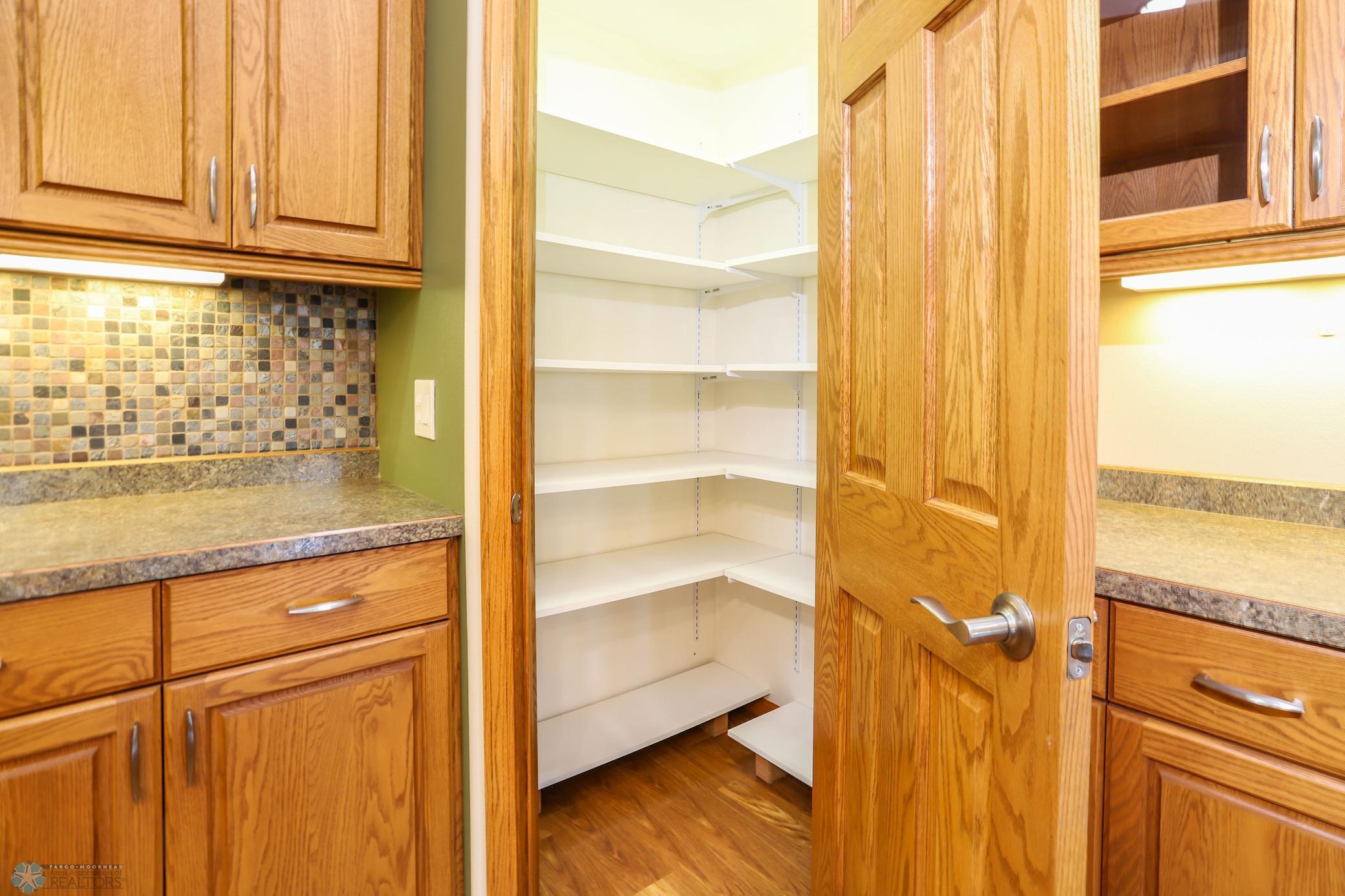 Fargo, North Dakota 58104, United States, 3 Bedrooms Bedrooms, ,2 BathroomsBathrooms,Residential,Active,198857