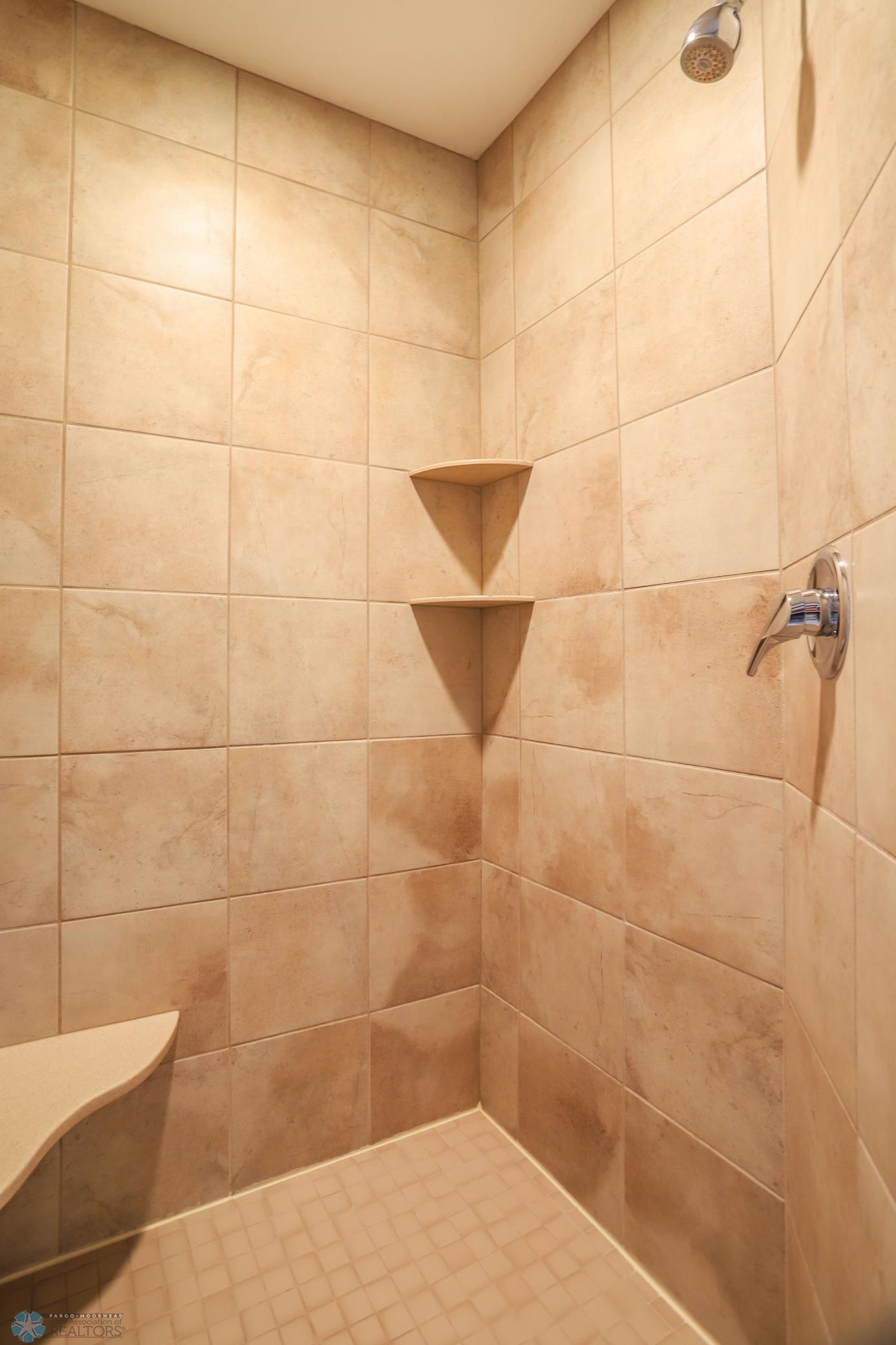 Fargo, North Dakota 58104, United States, 3 Bedrooms Bedrooms, ,2 BathroomsBathrooms,Residential,Active,198857