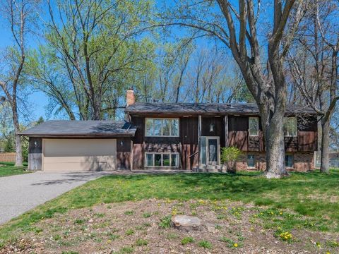 Homes For Sale - 17210 13th Avenue<br/> Plymouth, MN 55447