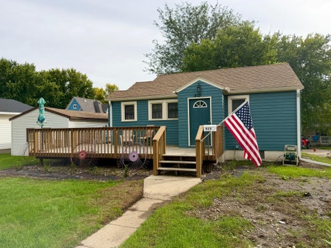 Homes For Sale - 513 W Lincoln Street<br/> Luverne, MN 56156