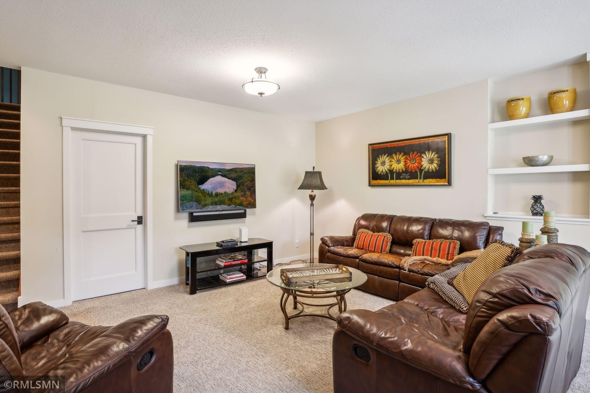 1252 Waters Path, Woodbury, Minnesota image 36