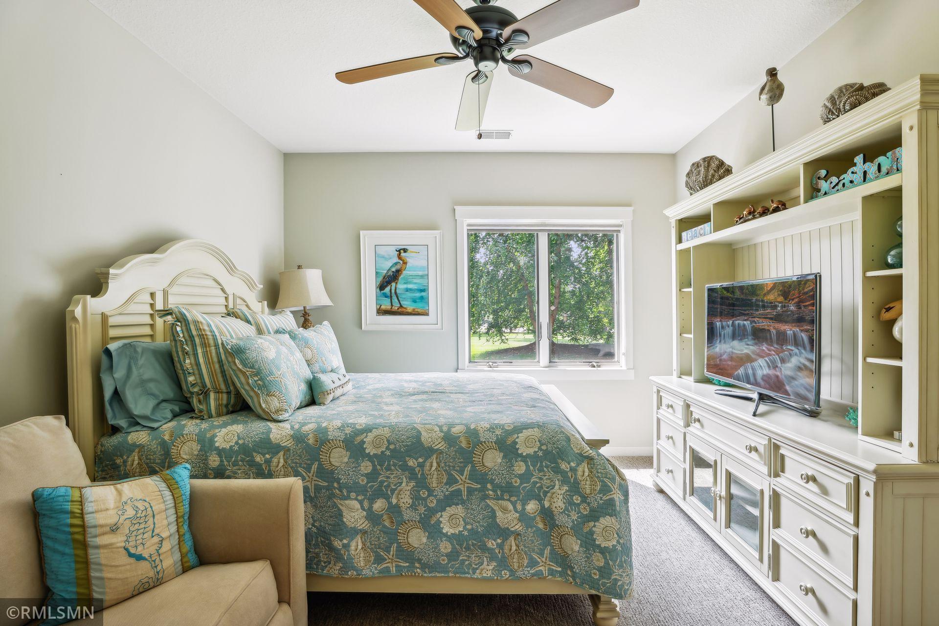 1252 Waters Path, Woodbury, Minnesota image 43