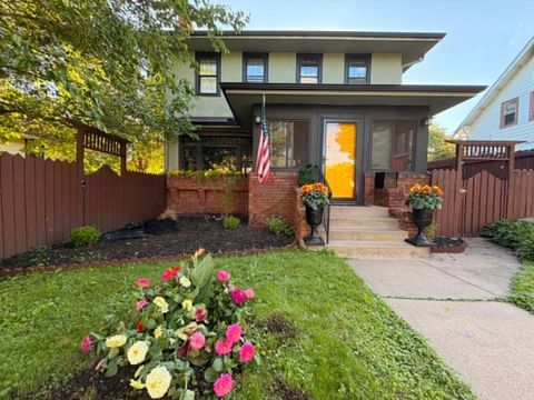 Homes For Sale - 3519 Lyndale Avenue<br/> Minneapolis, MN 55412