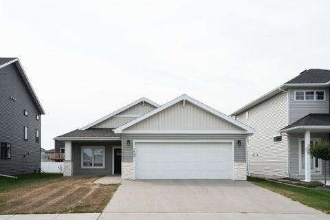 Homes For Sale - 7463 17th Street<br/> Cass County, Fargo, ND 58104