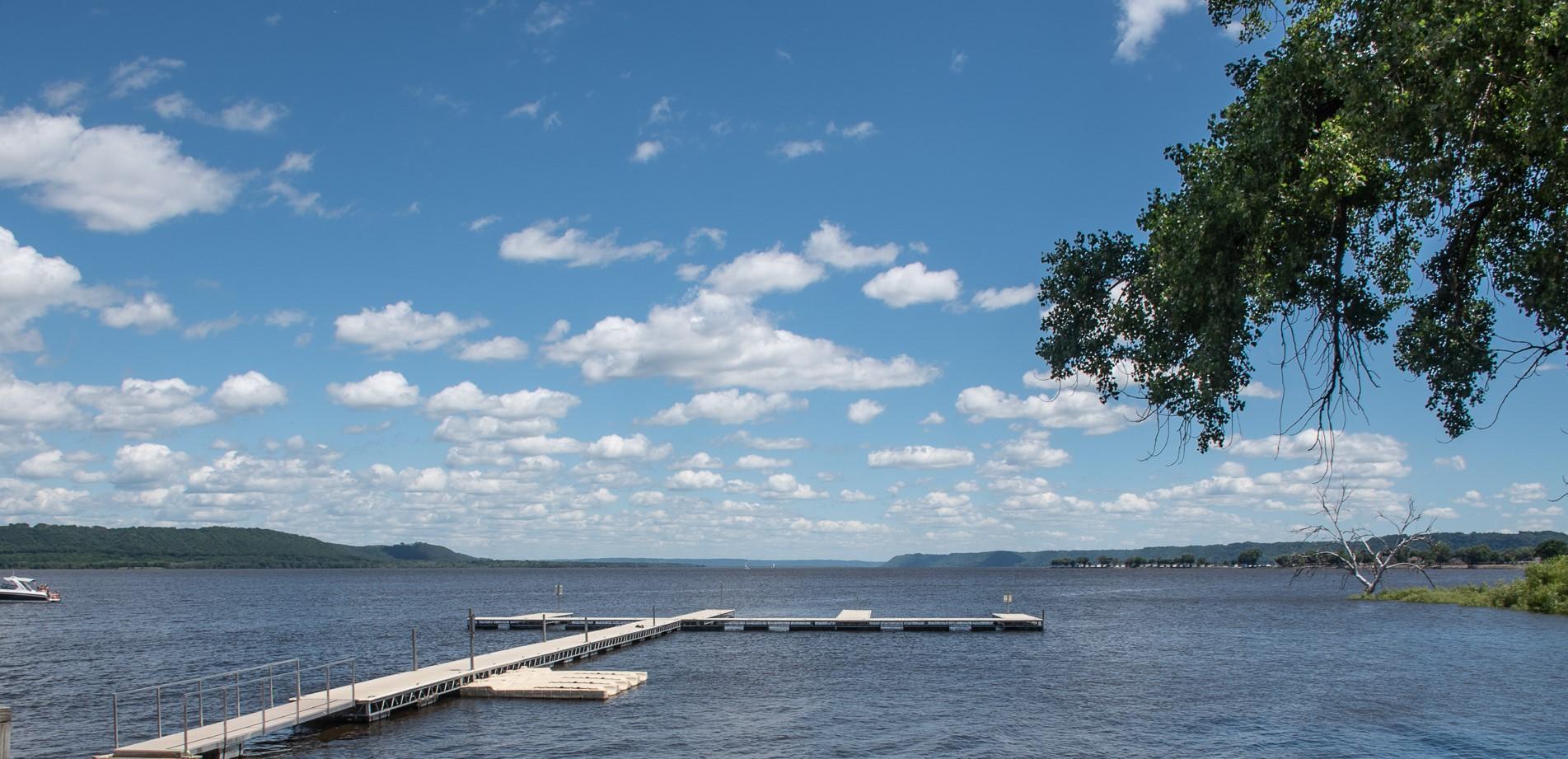 1702 N Lakeshore Drive #8, Lake City, Minnesota image 2