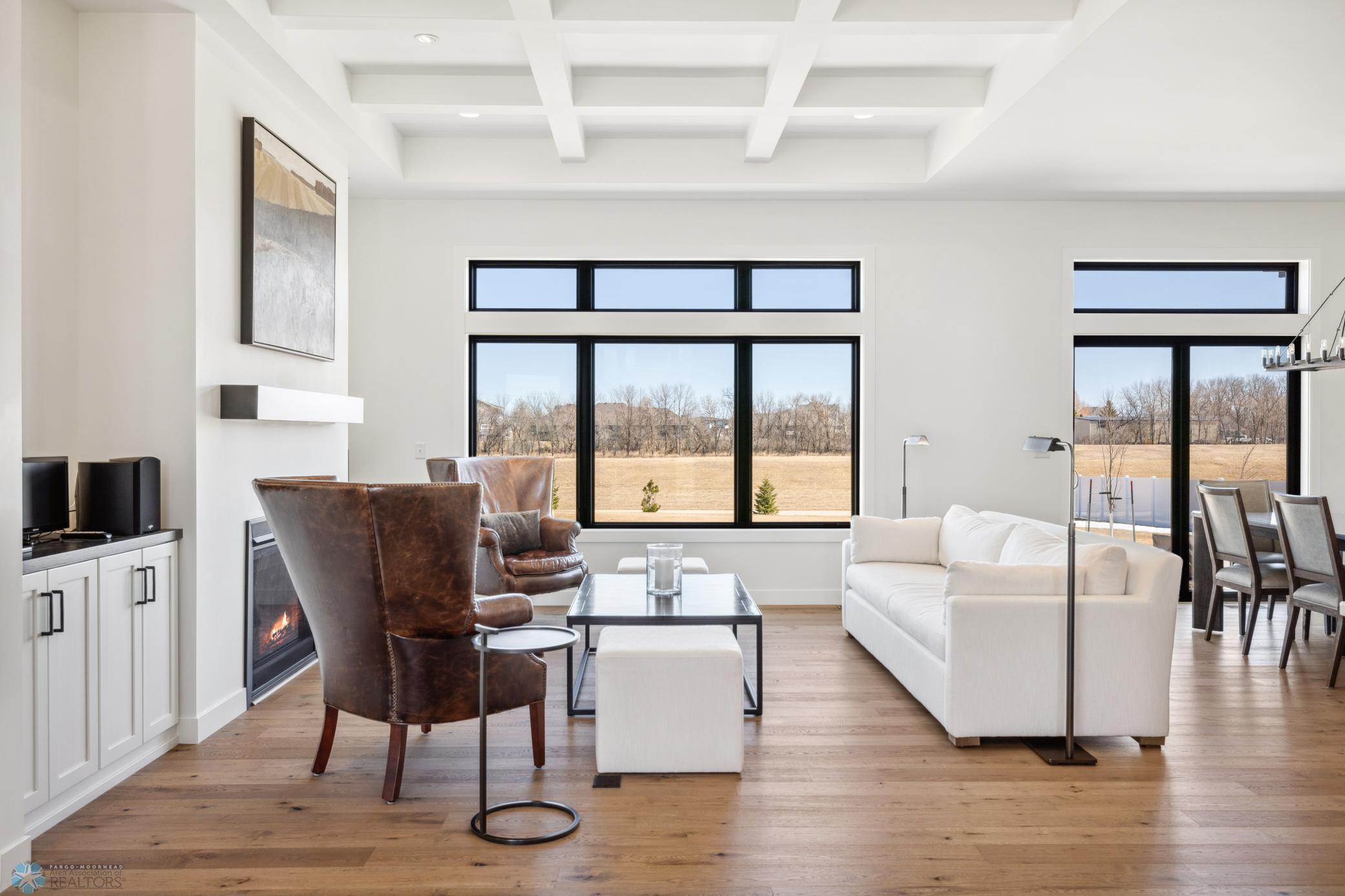 Fargo, North Dakota 58104, United States, 6 Bedrooms Bedrooms, ,4 BathroomsBathrooms,Residential,Pending,60130