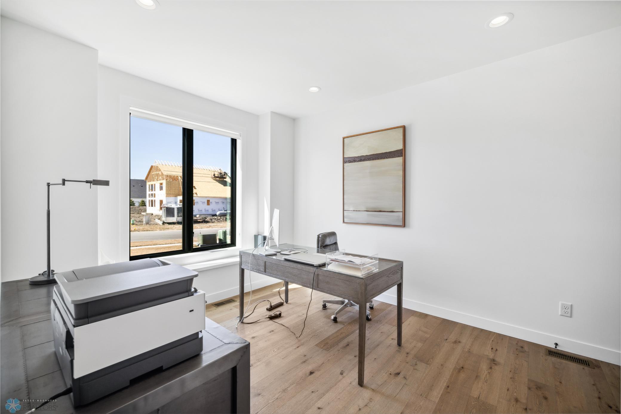 Fargo, North Dakota 58104, United States, 6 Bedrooms Bedrooms, ,4 BathroomsBathrooms,Residential,Pending,60130