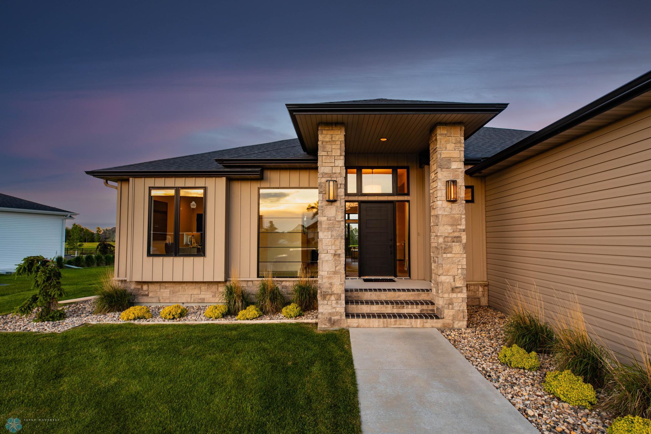 Fargo, North Dakota 58104, United States, 6 Bedrooms Bedrooms, ,4 BathroomsBathrooms,Residential,Pending,60130