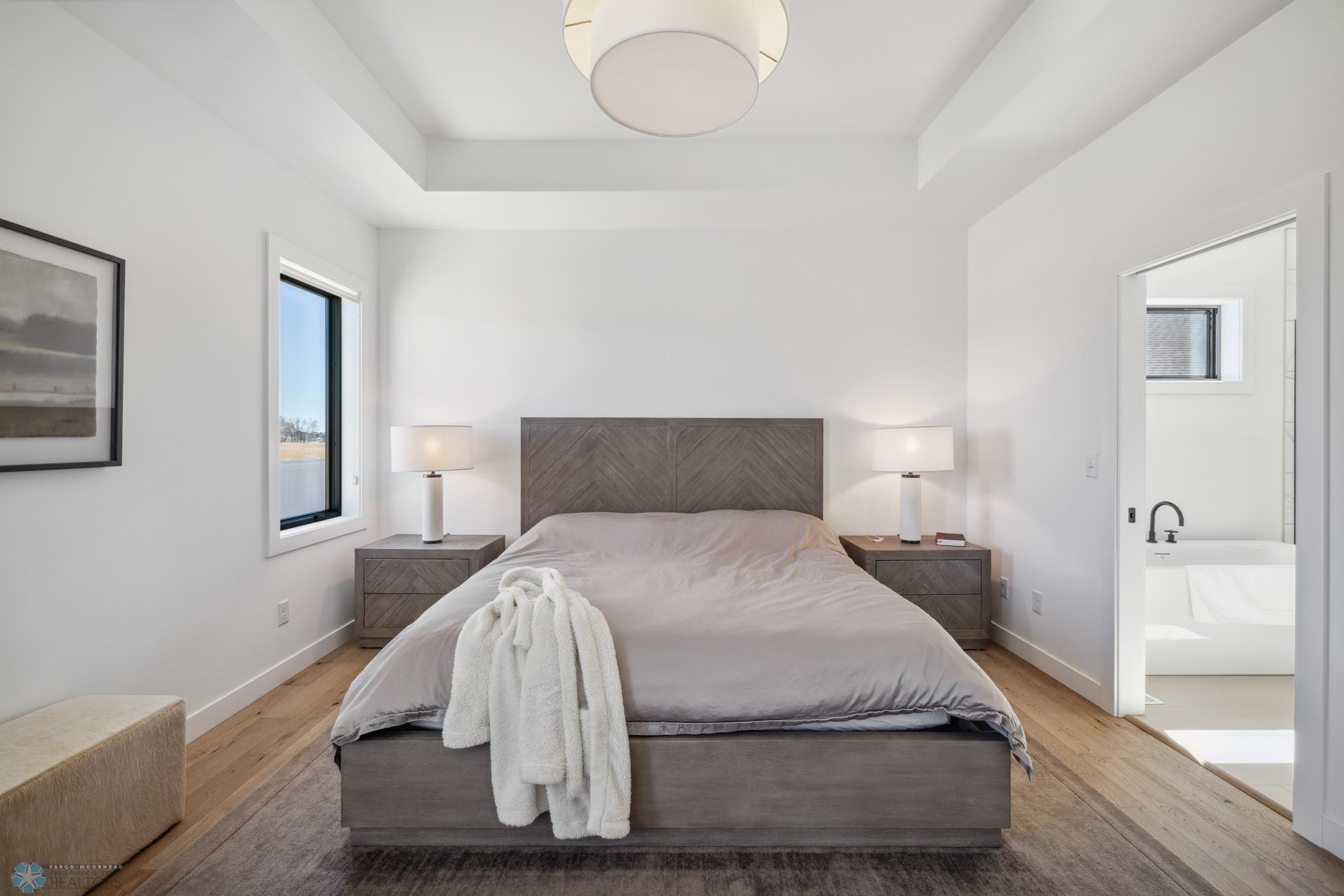 Fargo, North Dakota 58104, United States, 6 Bedrooms Bedrooms, ,4 BathroomsBathrooms,Residential,Pending,60130