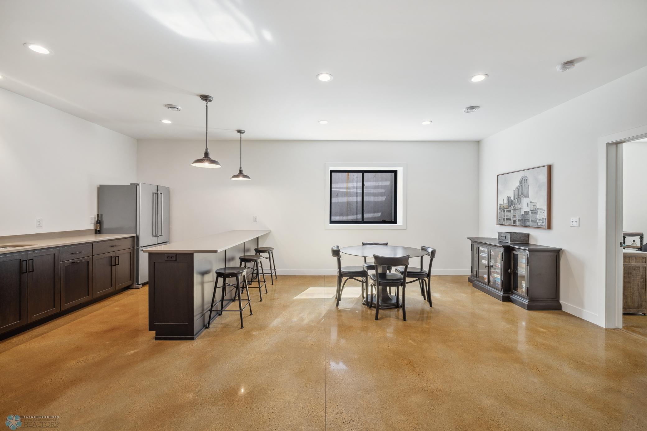 Fargo, North Dakota 58104, United States, 6 Bedrooms Bedrooms, ,4 BathroomsBathrooms,Residential,Pending,60130