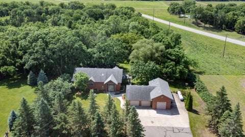 Homes For Sale - 22264 County Road 43<br/> Richmond, MN 56368