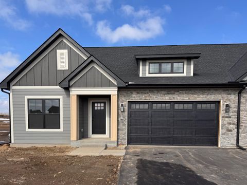 Homes For Sale - 18537 Ifton Way<br/> Dakota County, Lakeville, MN 55044