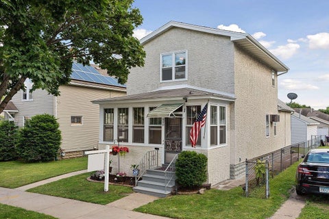 Multifamily For Sale - 680 Juno Avenue<br/> Ramsey County, Saint Paul, MN 55102