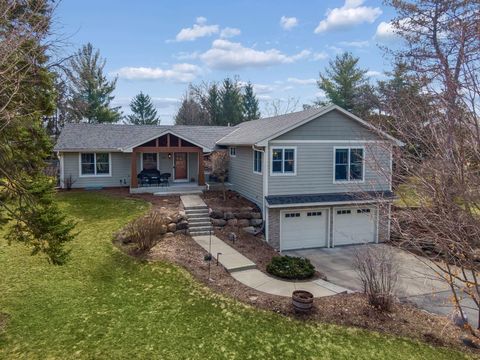 Homes For Sale - 450 Willow Drive<br/> Long Lake, MN 55356