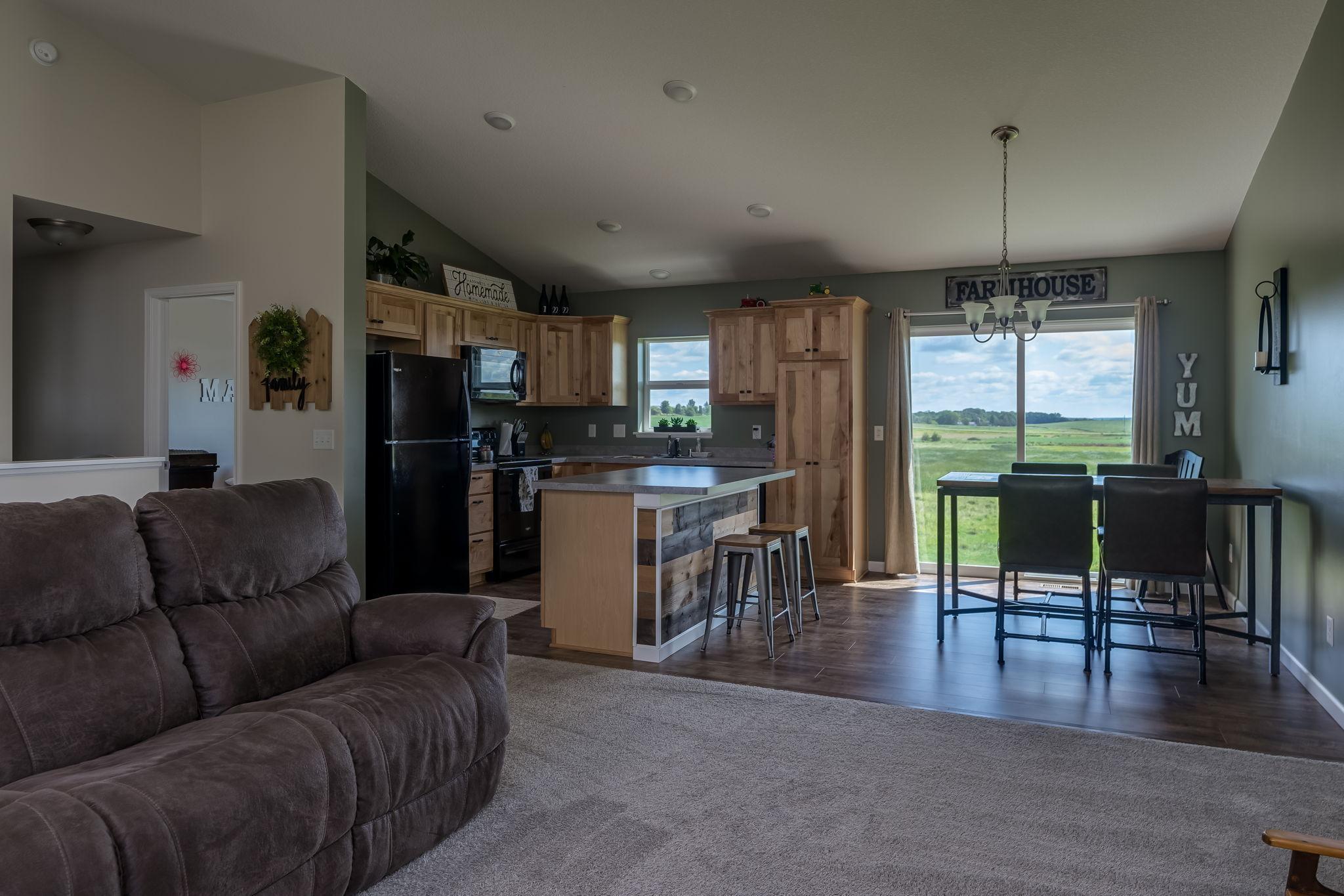 705 Deer Trail, Montgomery, Minnesota image 17