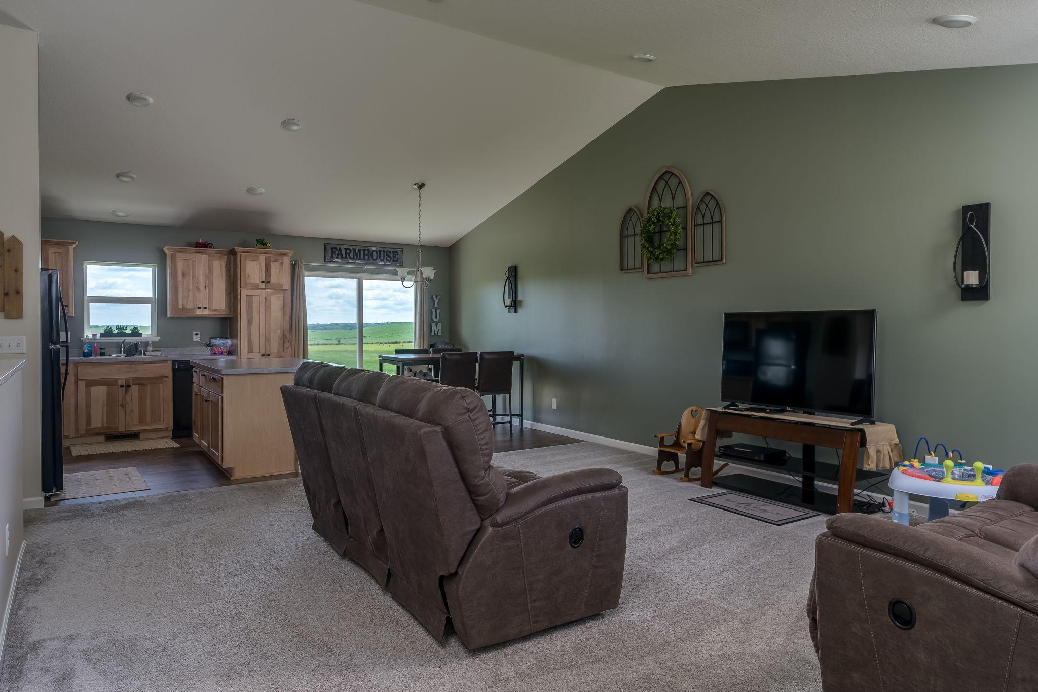 705 Deer Trail, Montgomery, Minnesota image 16