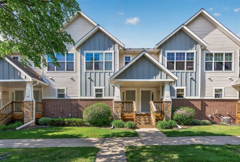 Townhouse For Sale - 1451 Magnolia Avenue<br/> Ramsey County, Saint Paul, MN 55106