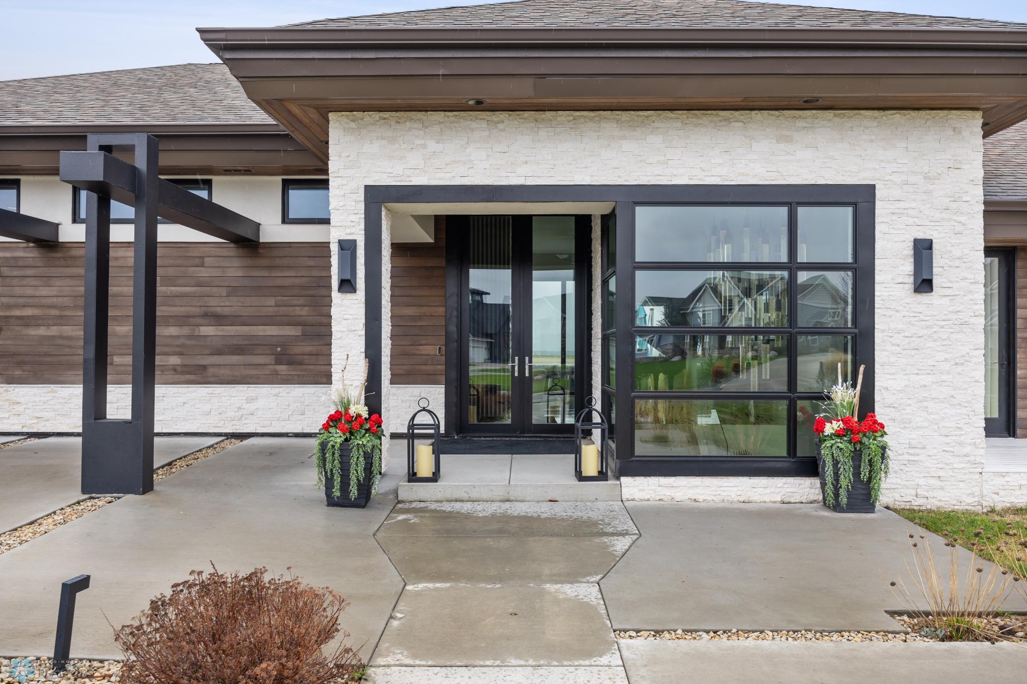 505 Tessa Drive, Moorhead, Minnesota image 7