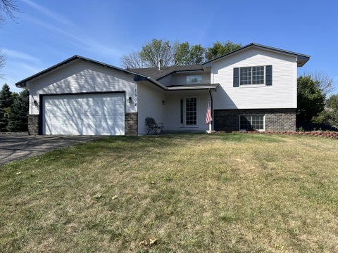 Homes For Sale - 1508 Thistle Lane<br/> Shakopee, MN 55379