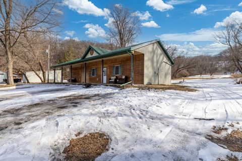 Homes For Sale - 43355 Ottawa Road<br/> Saint Peter, MN 56082