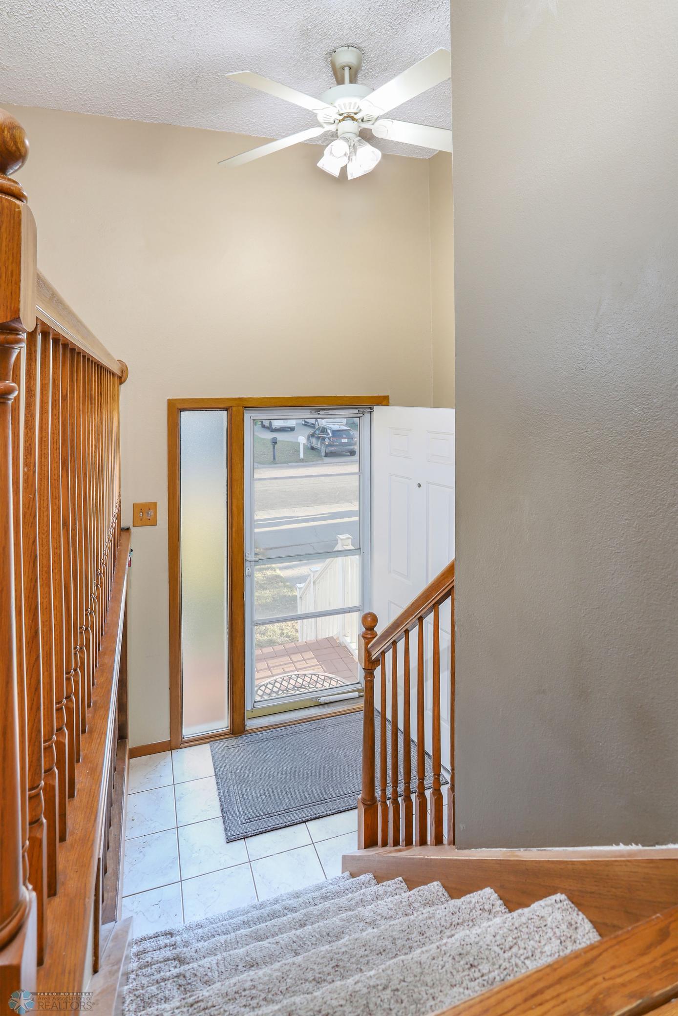 Moorhead, Minnesota 56560, United States, 3 Bedrooms Bedrooms, ,2 BathroomsBathrooms,Residential,Pending,33342