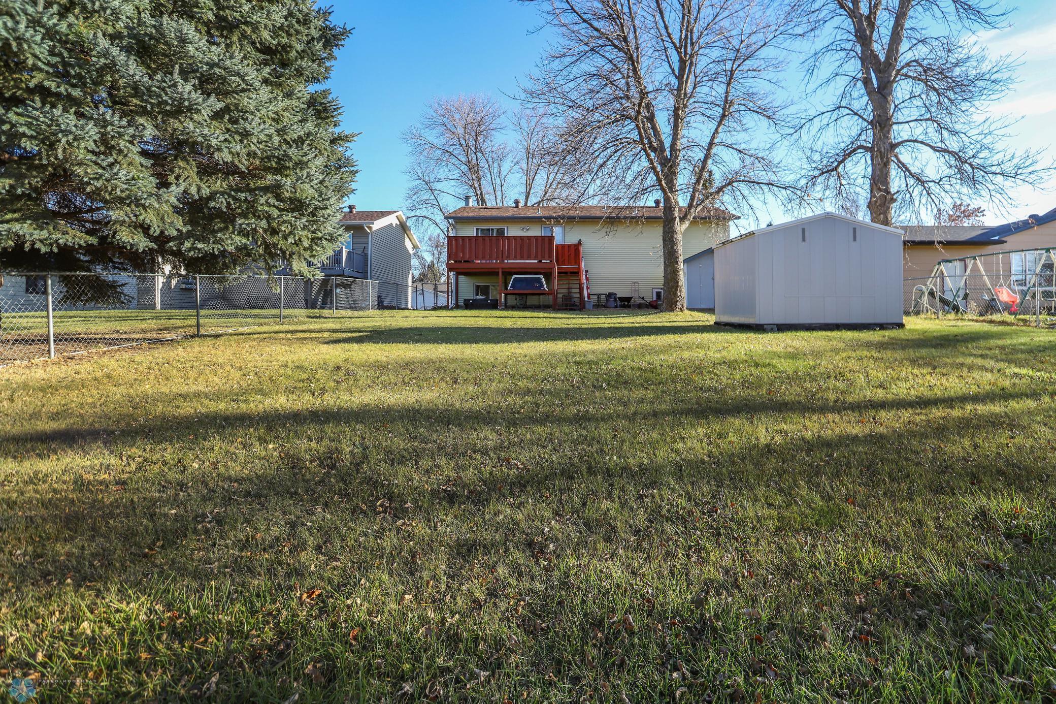 Moorhead, Minnesota 56560, United States, 3 Bedrooms Bedrooms, ,2 BathroomsBathrooms,Residential,Pending,33342