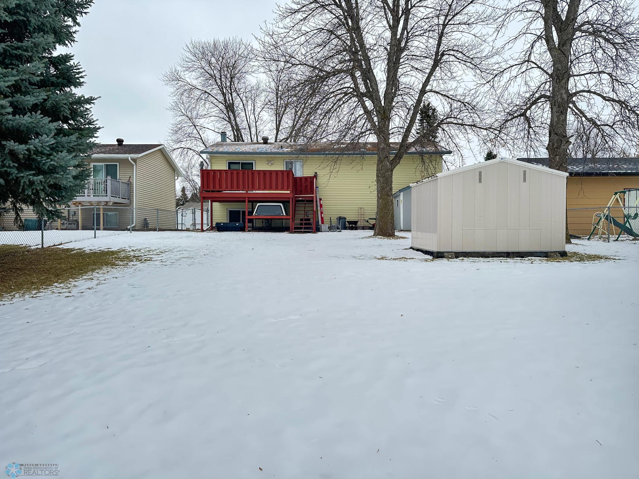 Moorhead, Minnesota 56560, United States, 3 Bedrooms Bedrooms, ,2 BathroomsBathrooms,Residential,Pending,33342