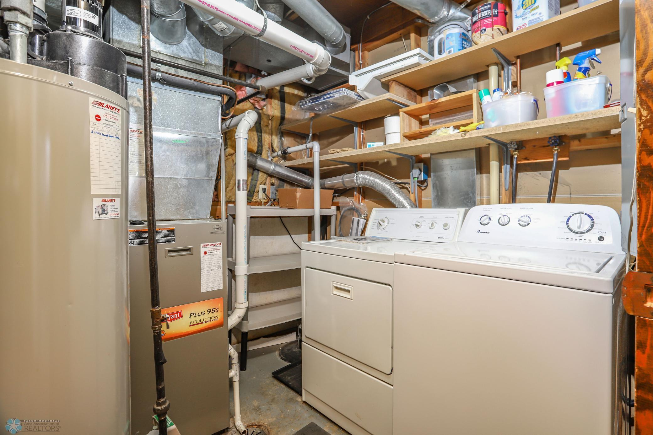 Moorhead, Minnesota 56560, United States, 3 Bedrooms Bedrooms, ,2 BathroomsBathrooms,Residential,Pending,33342