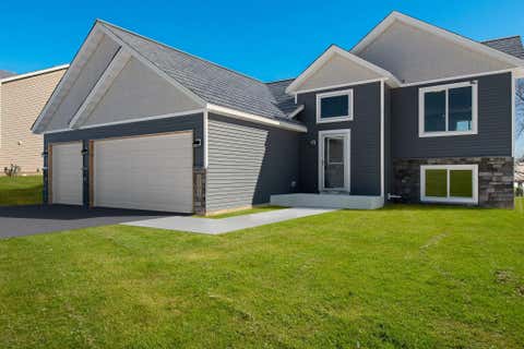 Homes For Sale - 106 Maple Court Ct<br/> Cannon Falls, MN 55009