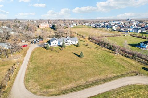 Homes For Sale - 655 Christensen Court<br/> Mapleton, ND 58059