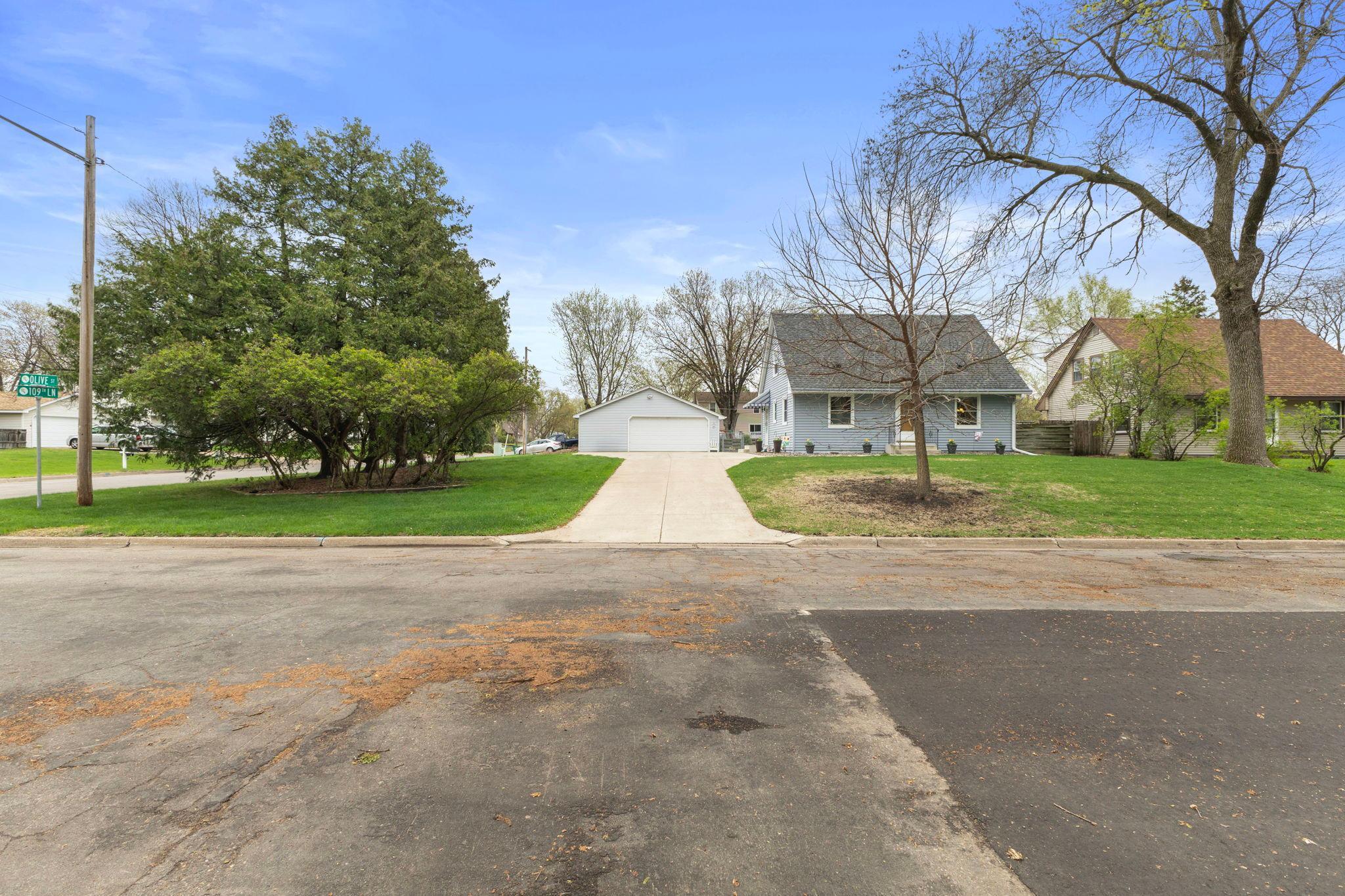 10851 Olive Street, Minneapolis, Minnesota image 19