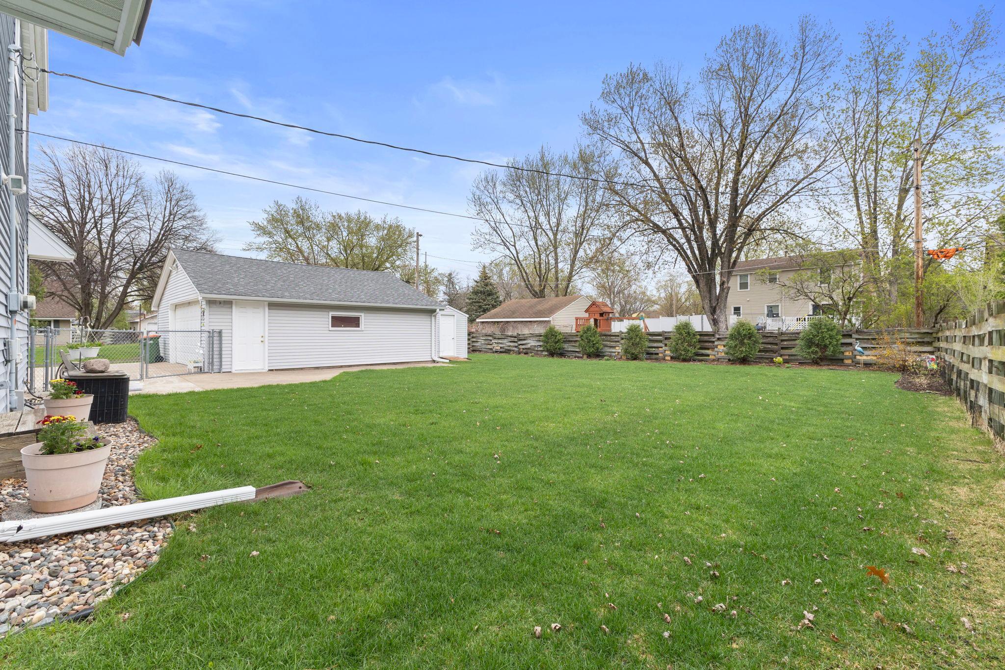 10851 Olive Street, Minneapolis, Minnesota image 24