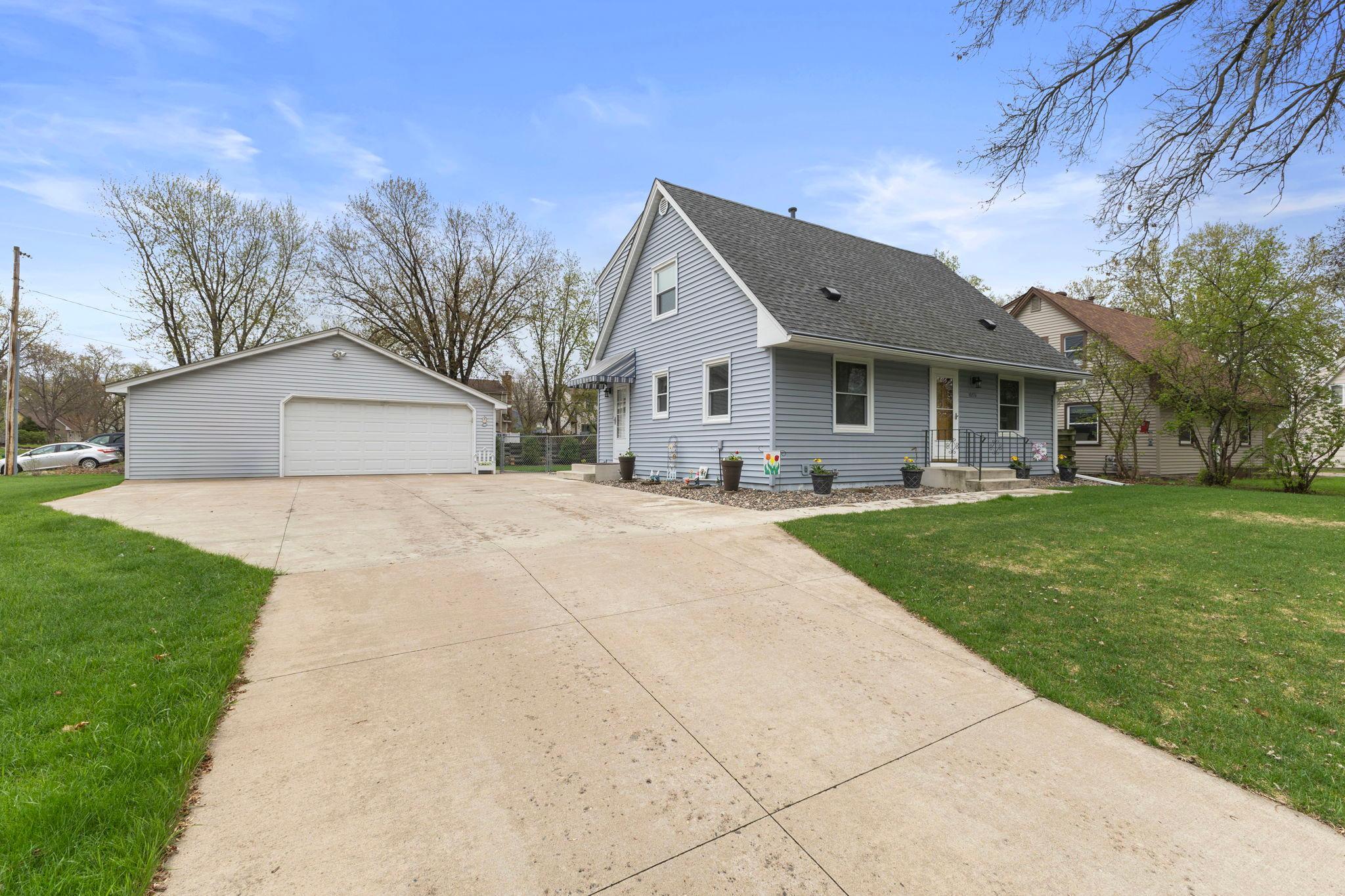 10851 Olive Street, Minneapolis, Minnesota image 18