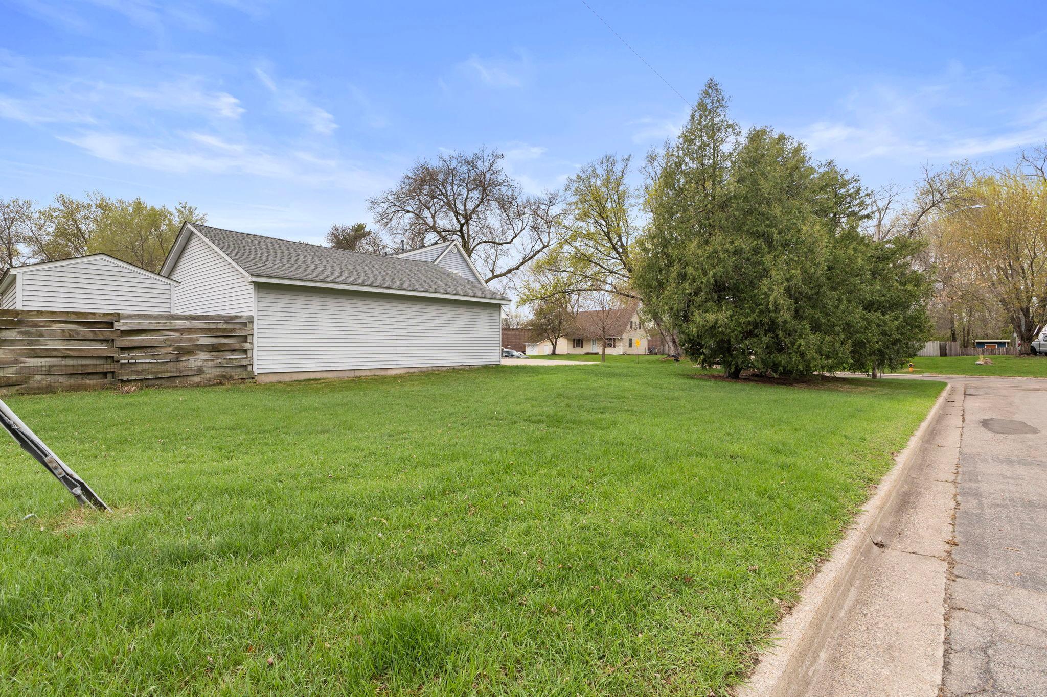 10851 Olive Street, Minneapolis, Minnesota image 22