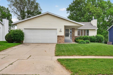 Homes For Sale - 3324 Geselle Lane<br/> Rochester, MN 55901