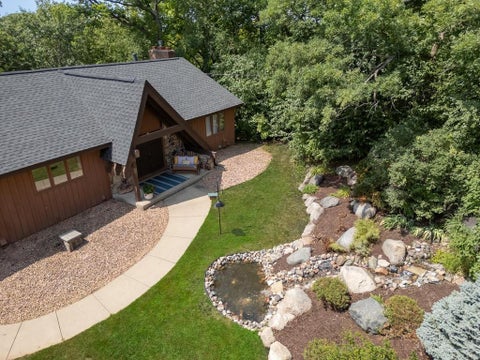 Homes For Sale - 335 Pineview Lane<br/> Plymouth, MN 55441