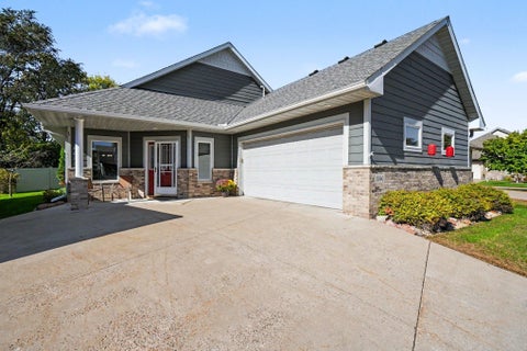 Townhouse For Sale - 11040 Dahlia Street<br/> Coon Rapids, MN 55433