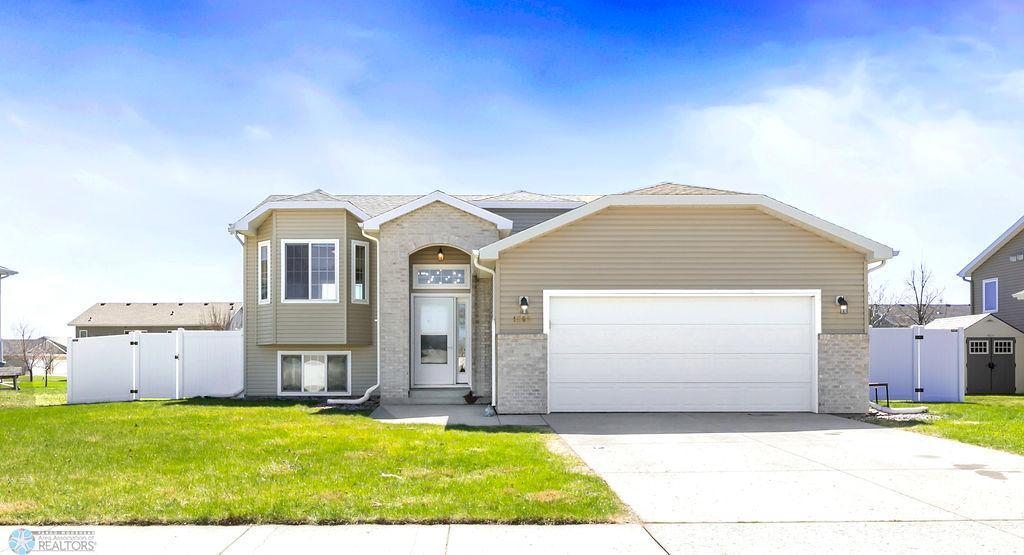 1585 43rd Avenue, Moorhead, Minnesota image 1